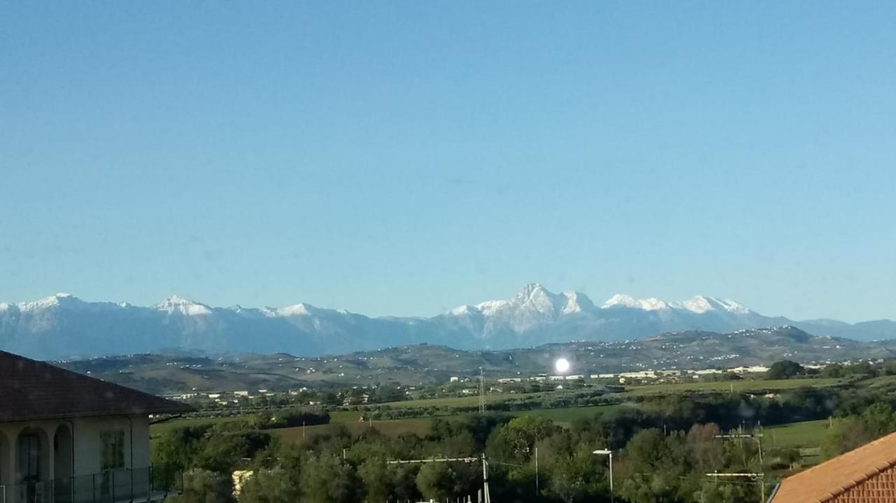 Il Cielo In Una Stanza Giulianova Exterior foto