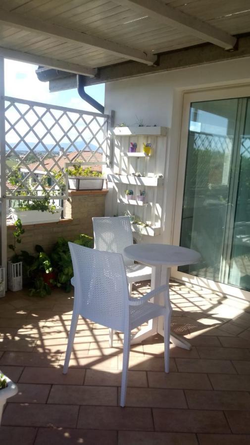 Il Cielo In Una Stanza Giulianova Exterior foto